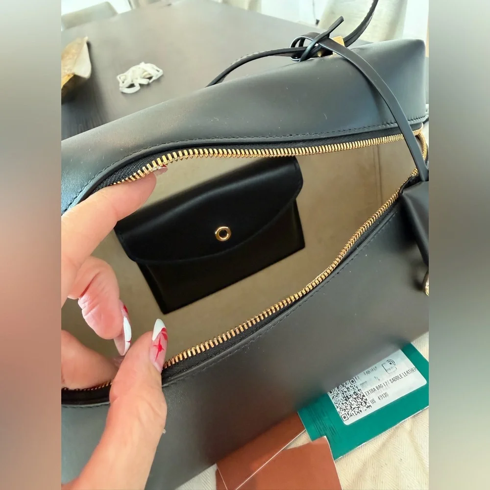 Loro Piana Extra Bag L27 in black smooth calfskin; worn 5x - Picture 10 of 11